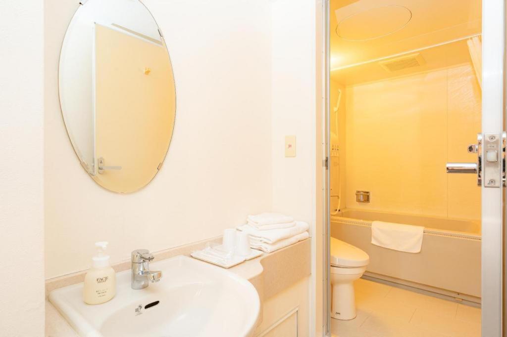 Smile Hotel Nishiakashi Exteriör bild